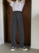 MASONPRINCE Pleated Wide Leg Trousers in Gray - On Model