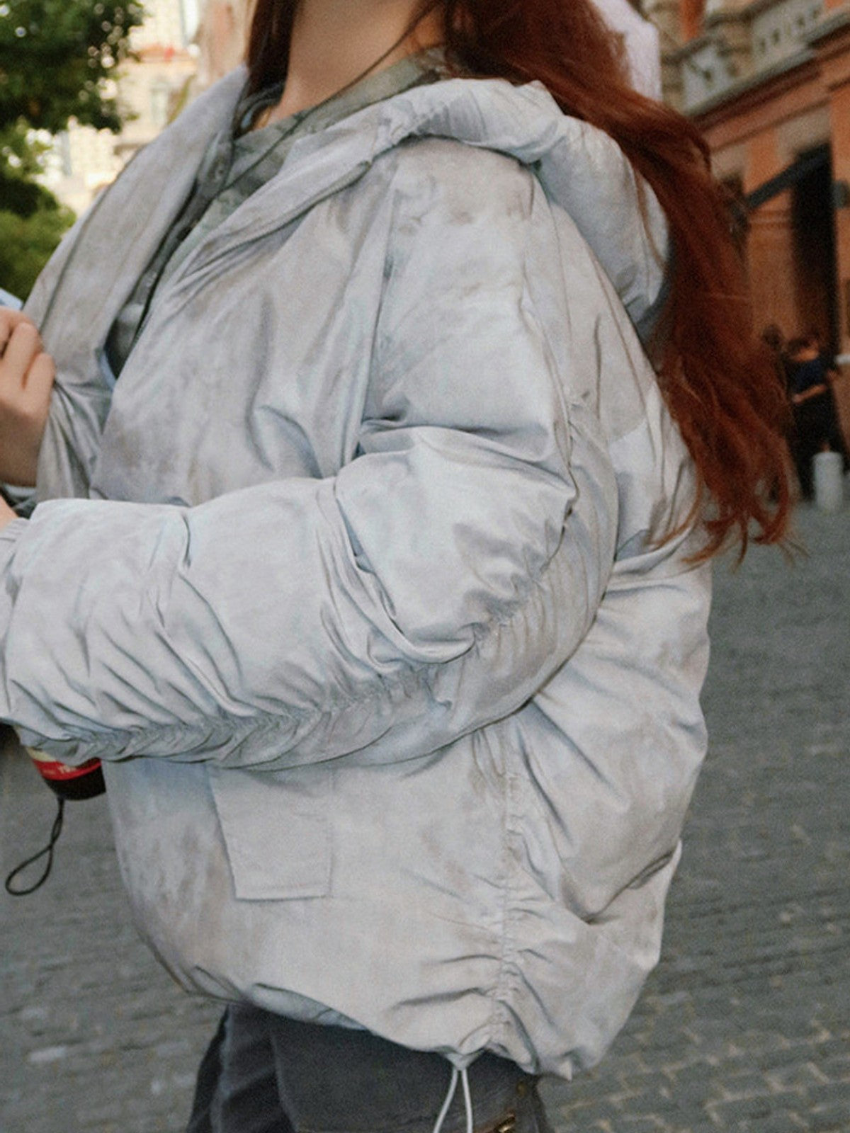 BEERBRO Washed Cotton Ruched Puffer in Gray - On Female Model