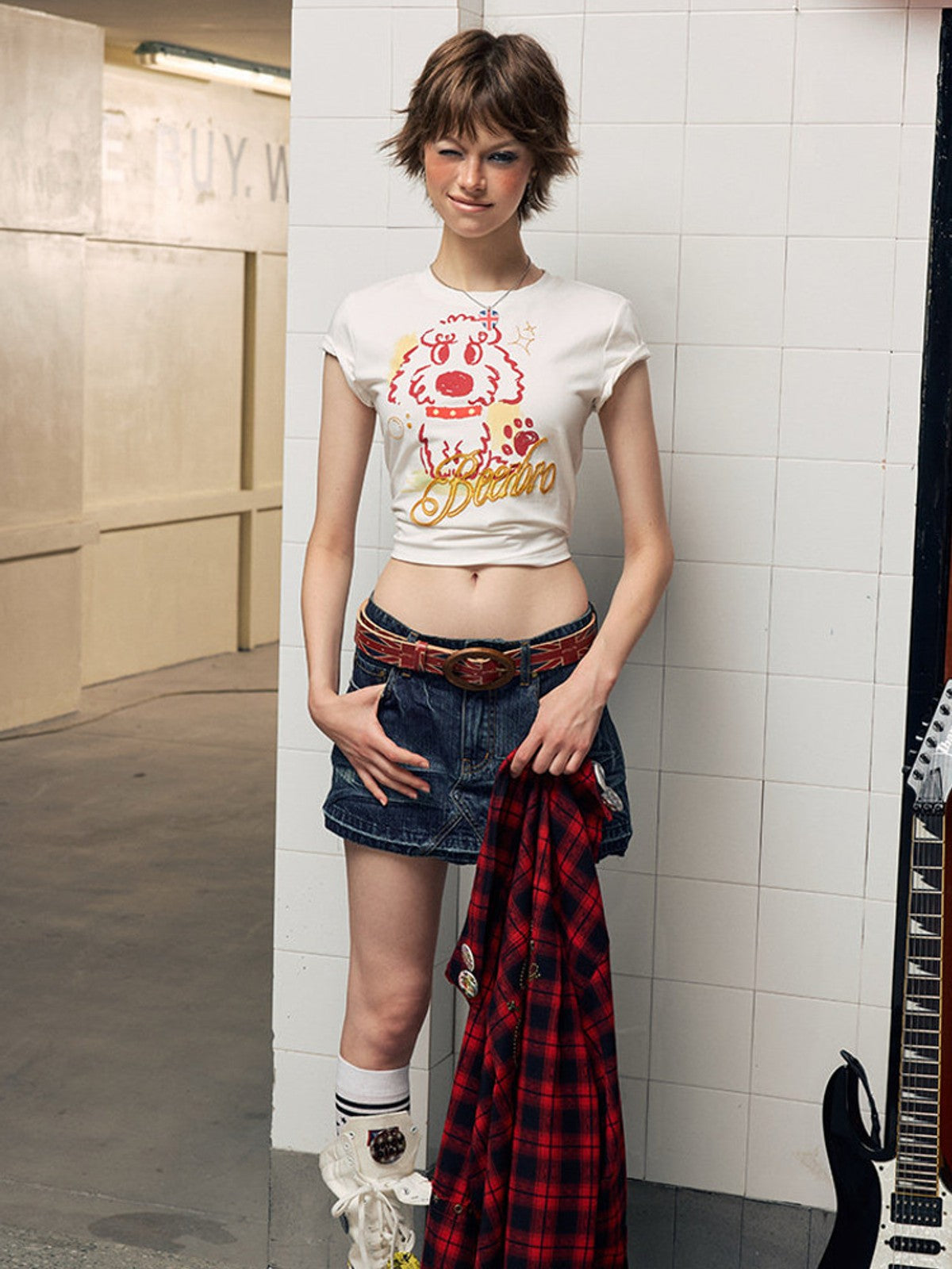 BEERBRO Puff Print Puppy Baby Tee in White - On Female Model