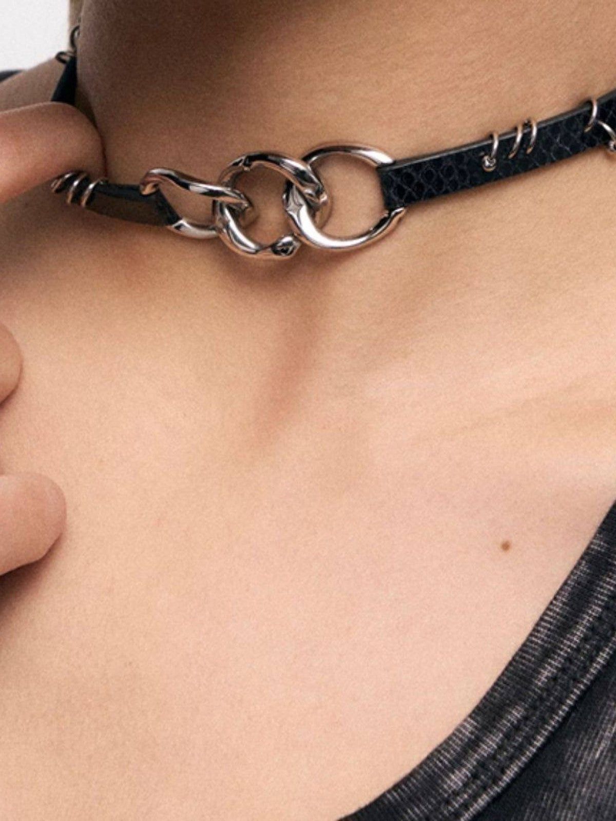 BLACKHEAD Three Snakes Piercing Choker in Black - On Female Model