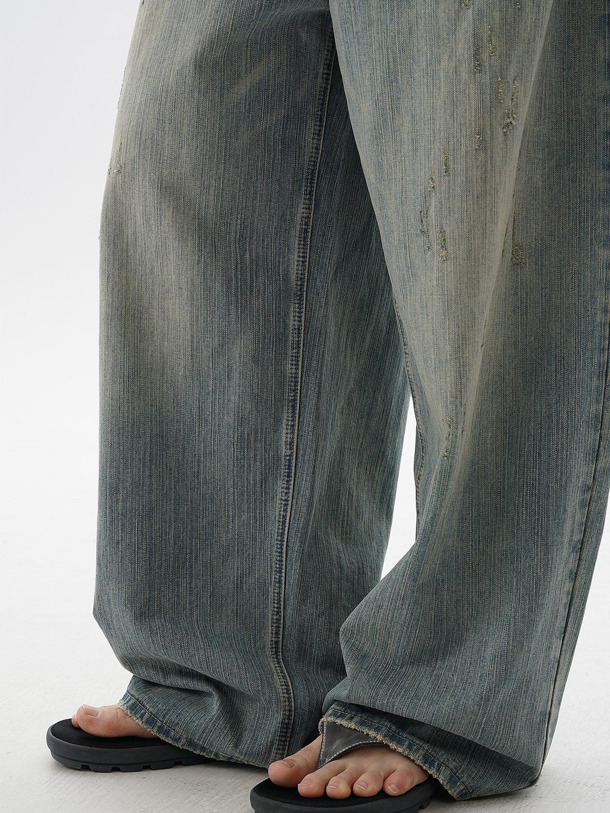 MASONPRINCE Frayed Hem Slub Denim Pants in Light Blue - On Model