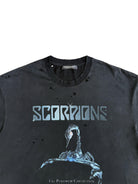 UNKNOWNWORLD Distressed Metallic Scorpio Tee in Black - Detail