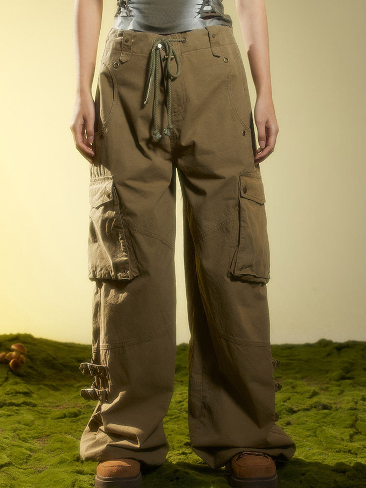 BEERBRO Drawstring Panelled Cargo Pants in Olive - On Female Model