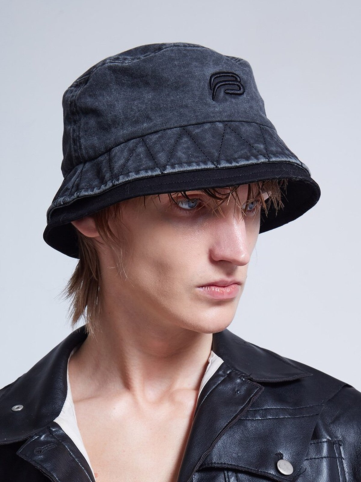 BLACKHEAD Washed Cotton Double Brim Bucket Hat in Gray - On Male Model