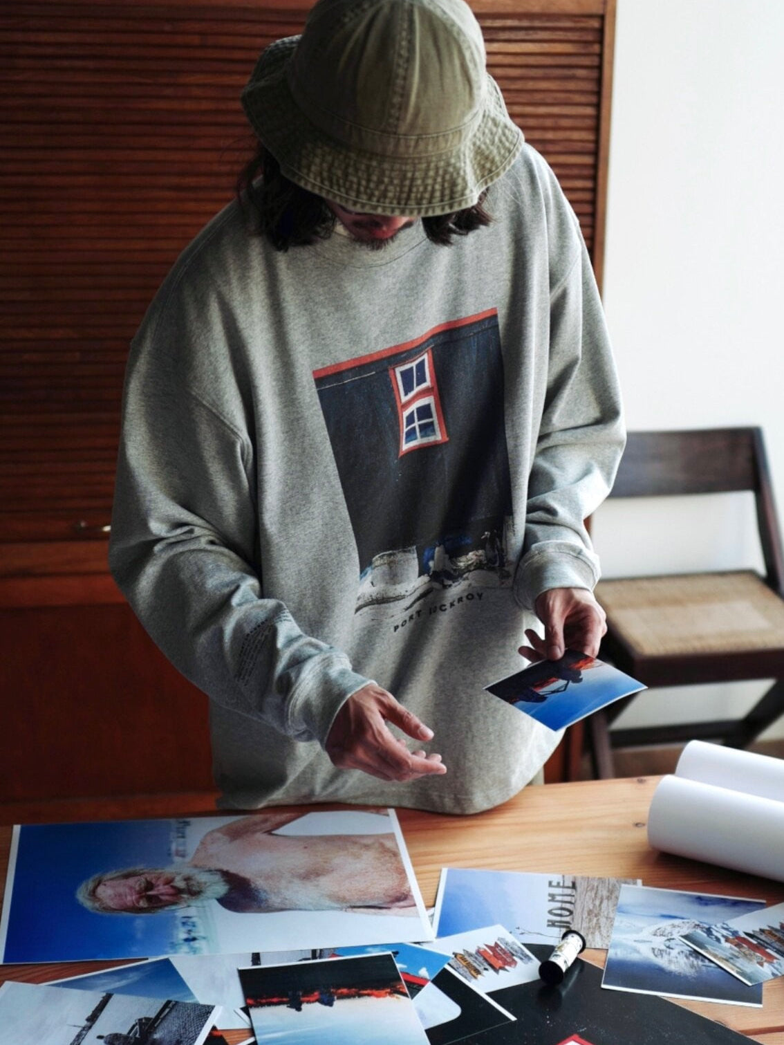 USAGE Air Spun Cotton Graphic T Shirt in Gray - On Male Model