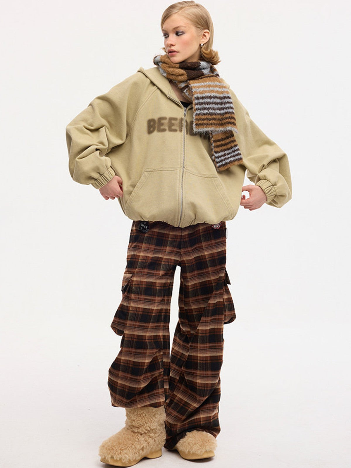 BEERBRO Washed Fleece Zip Up Hoodie in Beige - On Female Model