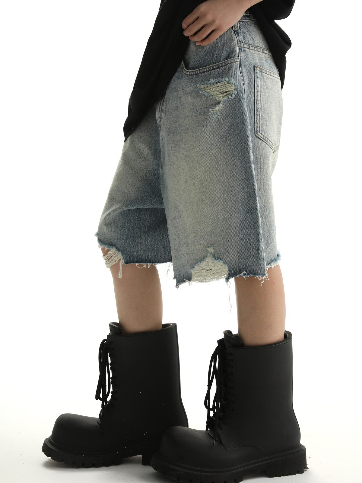 MASONPRINCE Light Wash Raw Hem Denim Shorts in Blue - On Model