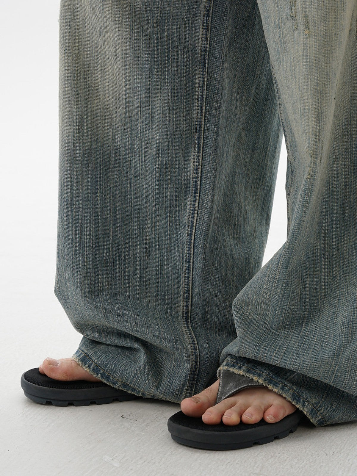 MASONPRINCE Frayed Hem Slub Denim Pants in Light Blue - On Model