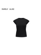 RARELY ALIKE Raglan Cap Sleeve T Shirt in Black
