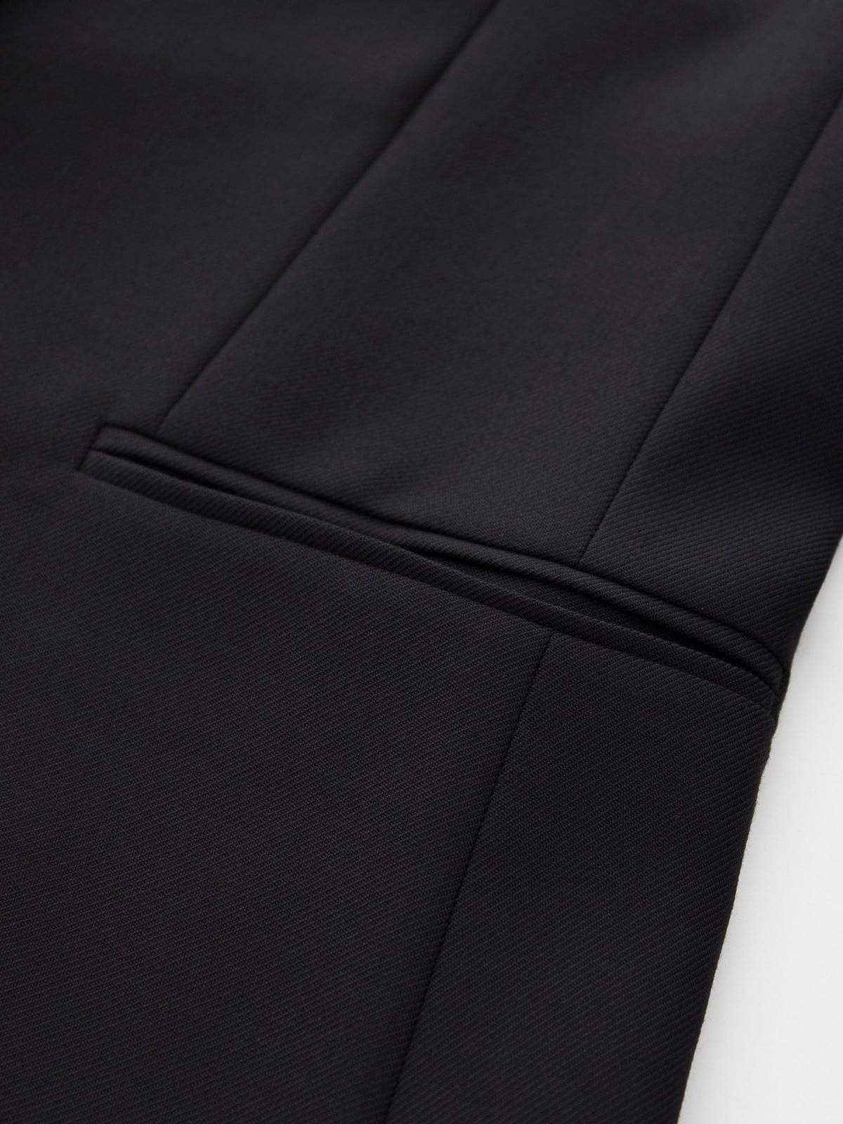 TEASEL Worsted Merino Wool Midi Skirt in Black - Detail