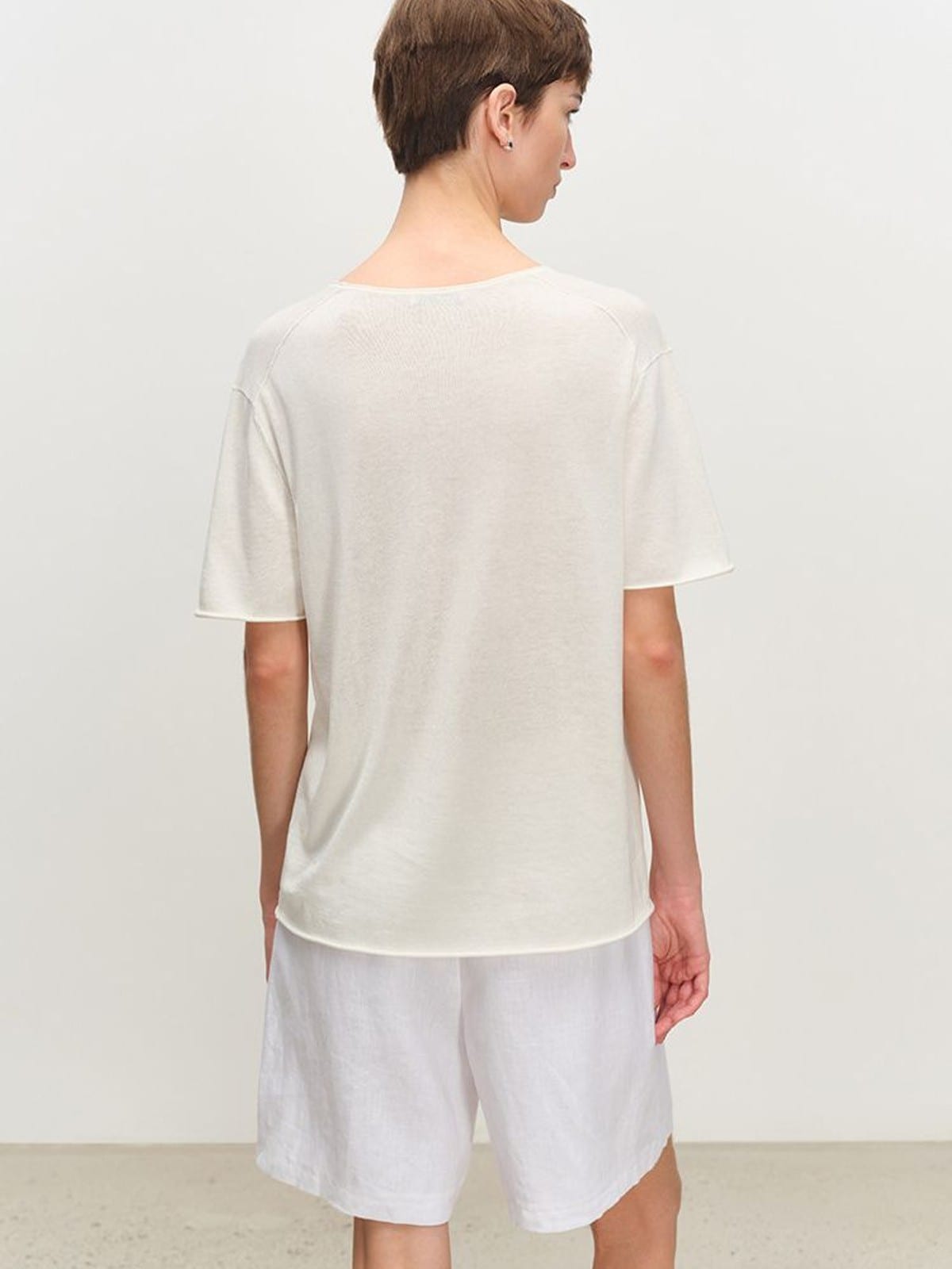 MSBEAST Rolled Edge Silk Cotton U Neck T Shirt in White - On Model