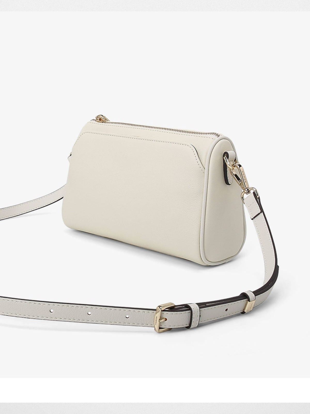 HONGU Quilted Leather Chain Crossbody Bag in Cream
