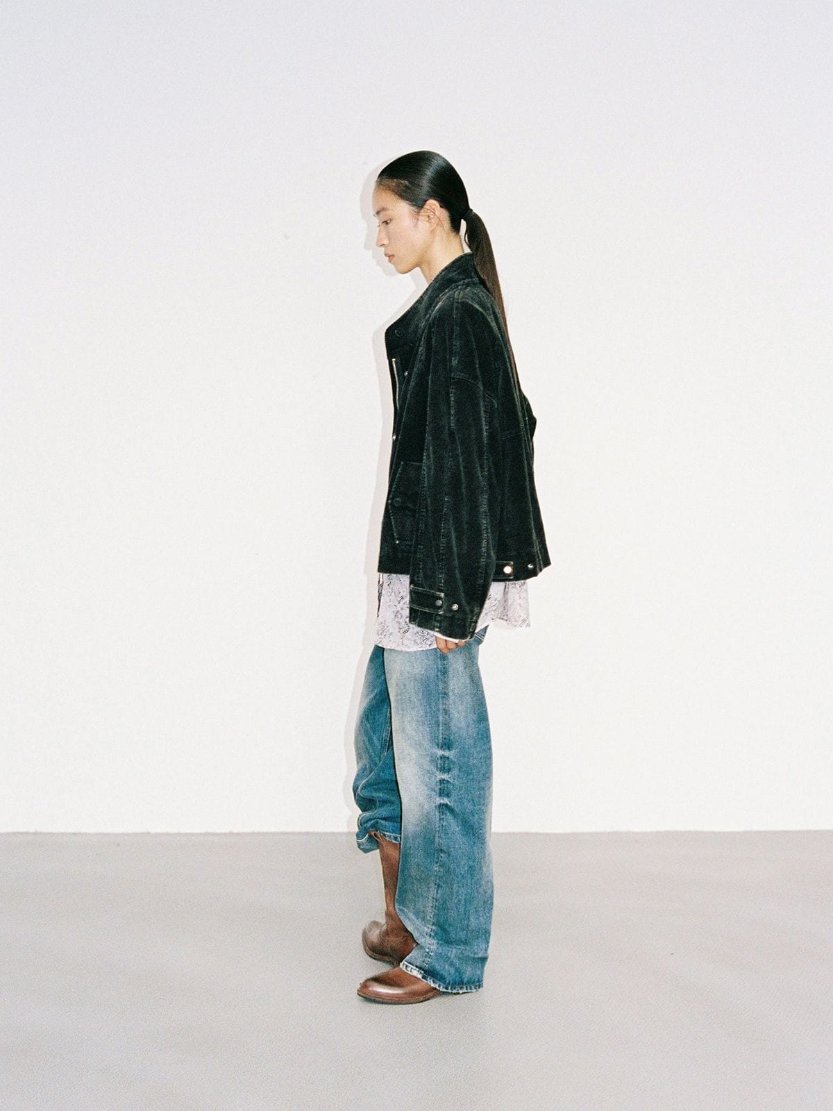 Random Piece Distressed Corduroy Cropped Jacket in Black - On Female Model