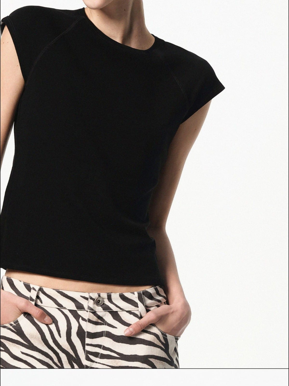 RARELY ALIKE Raglan Cap Sleeve T Shirt in Black - On Female Model