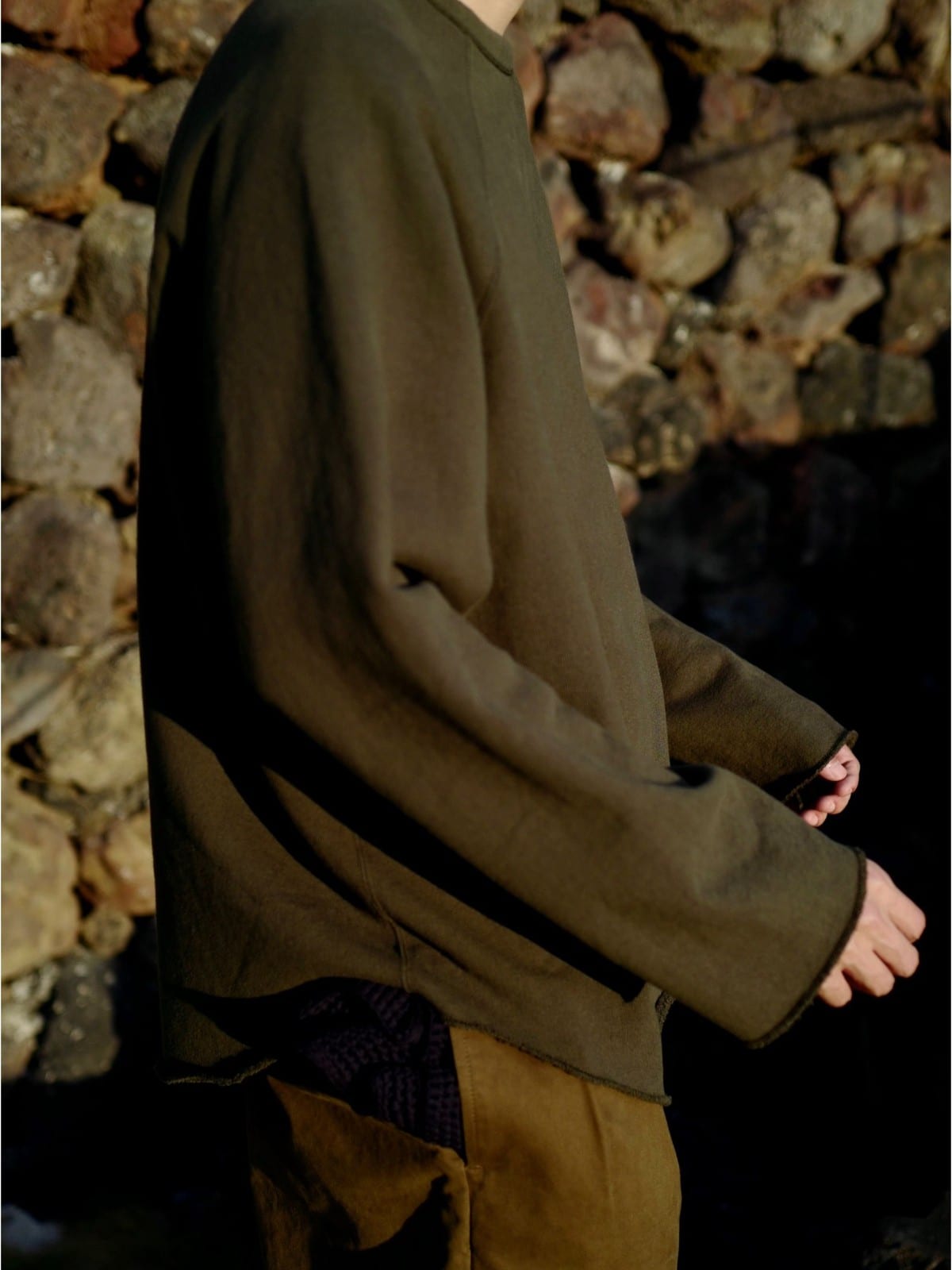 USAGE Slub Cotton Raglan Sweatshirt in Green - On Model