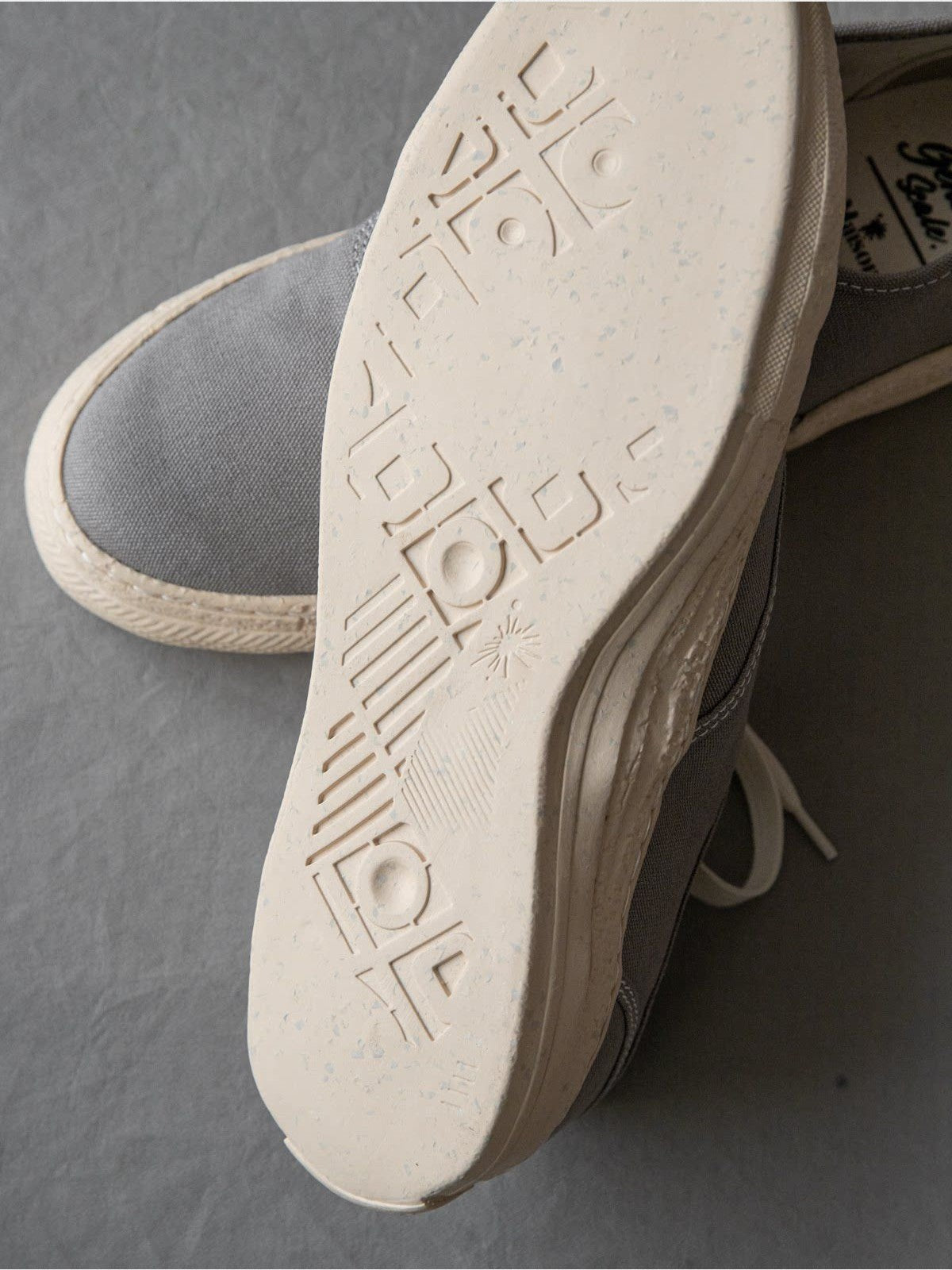 Soda Retro Canvas Low Top Sneakers in Gray - Detail