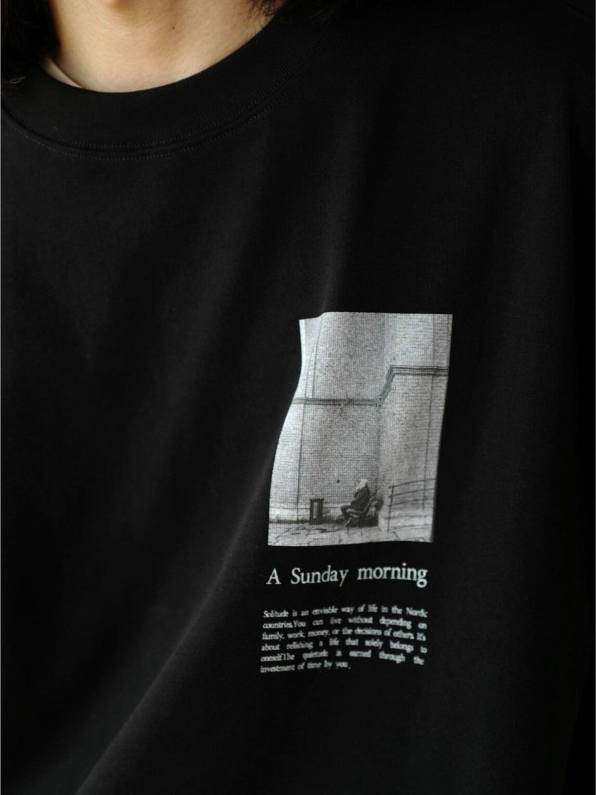 USAGE Air Spun Cotton Graphic T Shirt in Black - On Model
