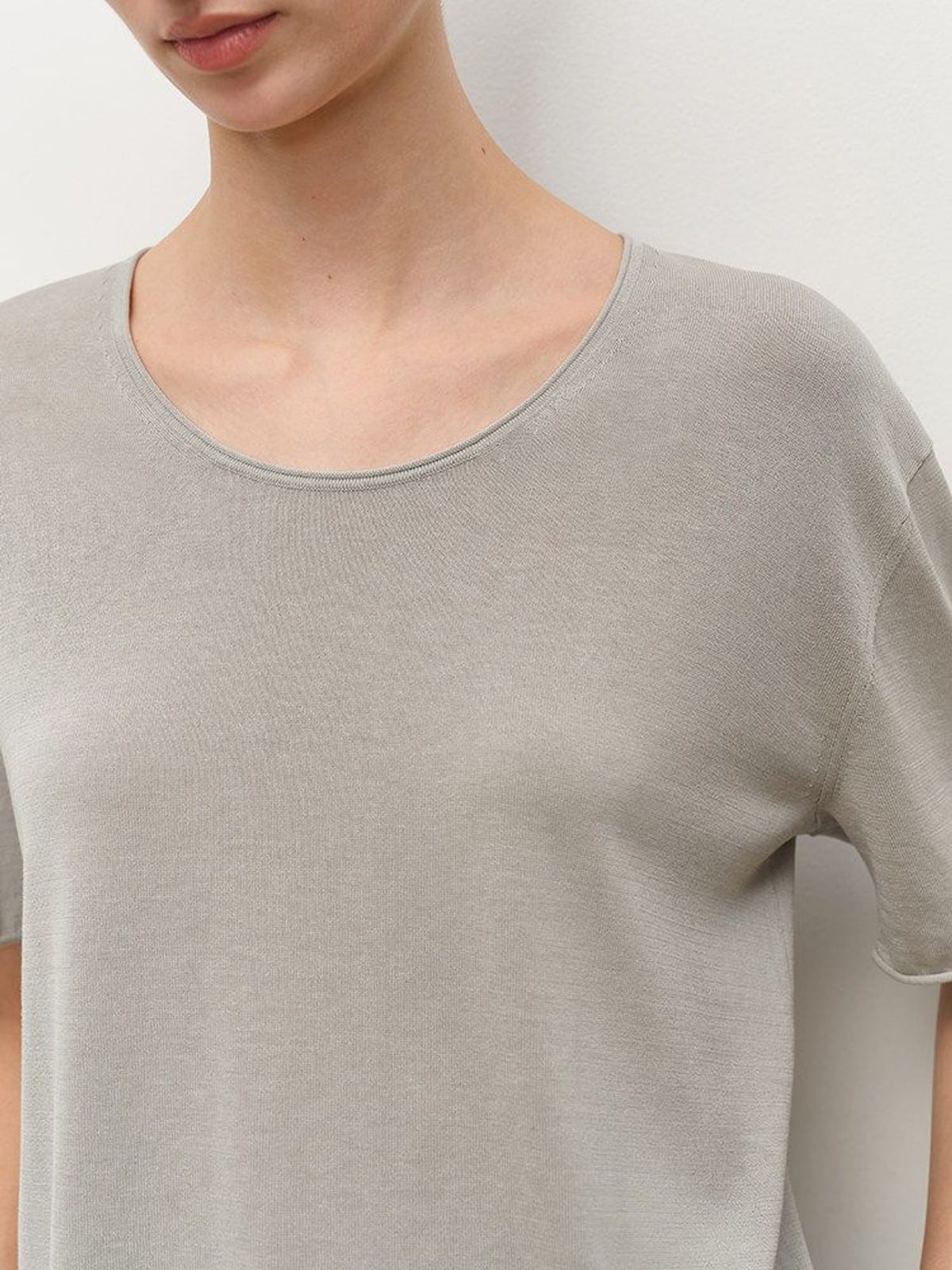 MSBEAST Rolled Edge Silk Cotton U Neck T Shirt in Gray - On Female Model