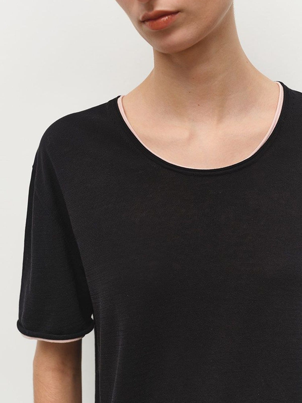MSBEAST Rolled Edge Silk Cotton U Neck T Shirt in Black - On Female Model