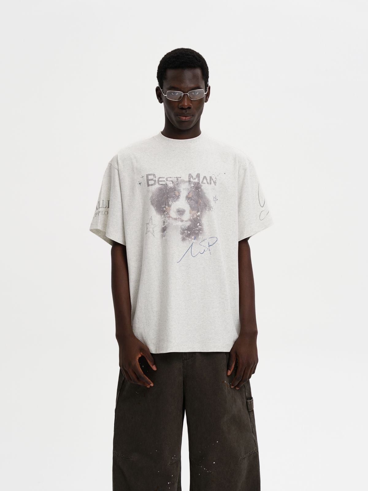 MASONPRINCE BESTMAN Puppy Graphic Cotton T Shirt in Gray - On Male Model