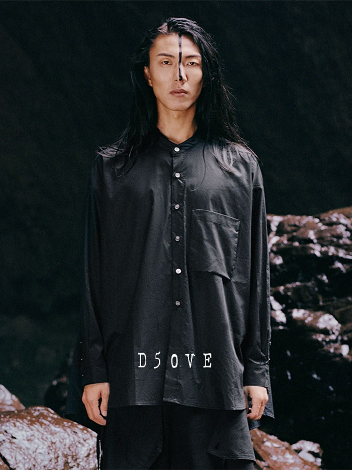 D5ove Mid Length Band Collar Shirt in Black - On Male Model