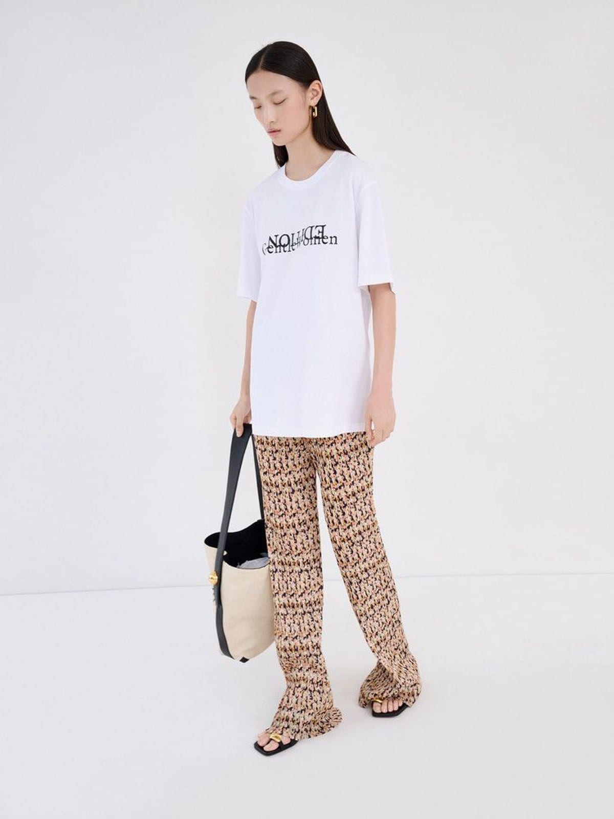 EDITION Vintage Floral Pleated Trousers in Beige - On Female Model