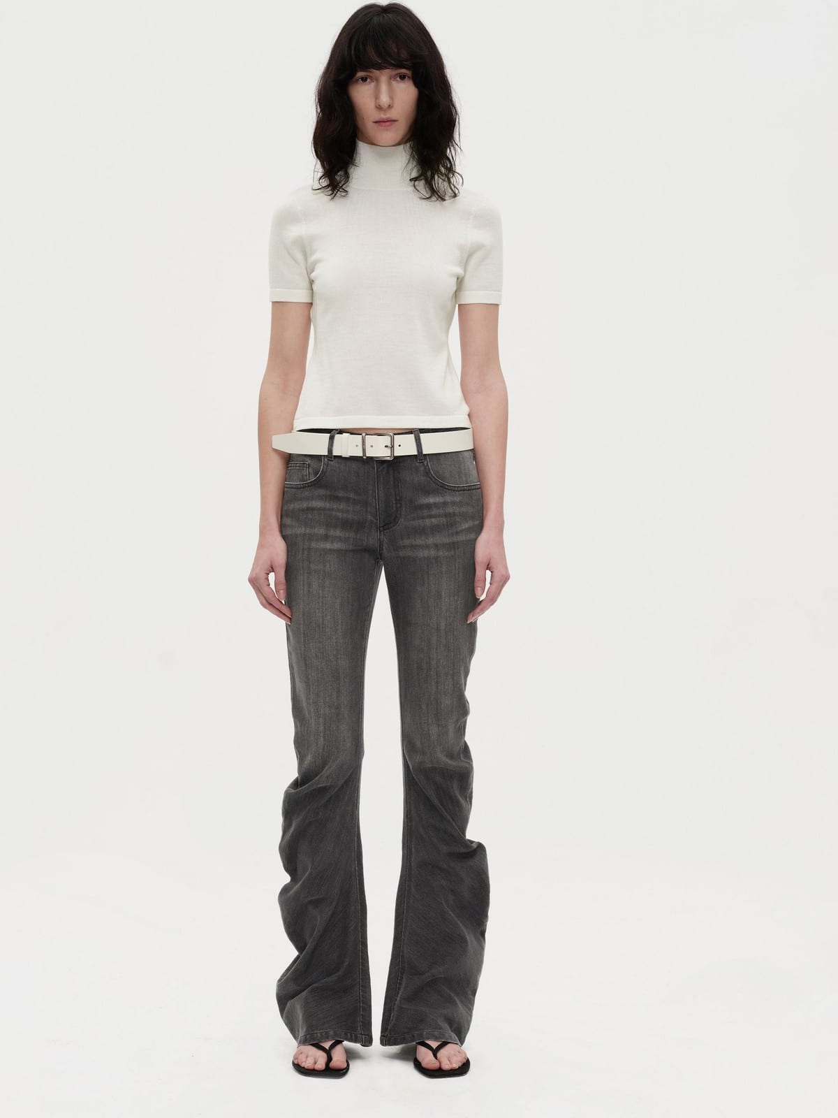 RARELY ALIKE 3D Cut Curved Flared Jeans in Gray - On Female Model