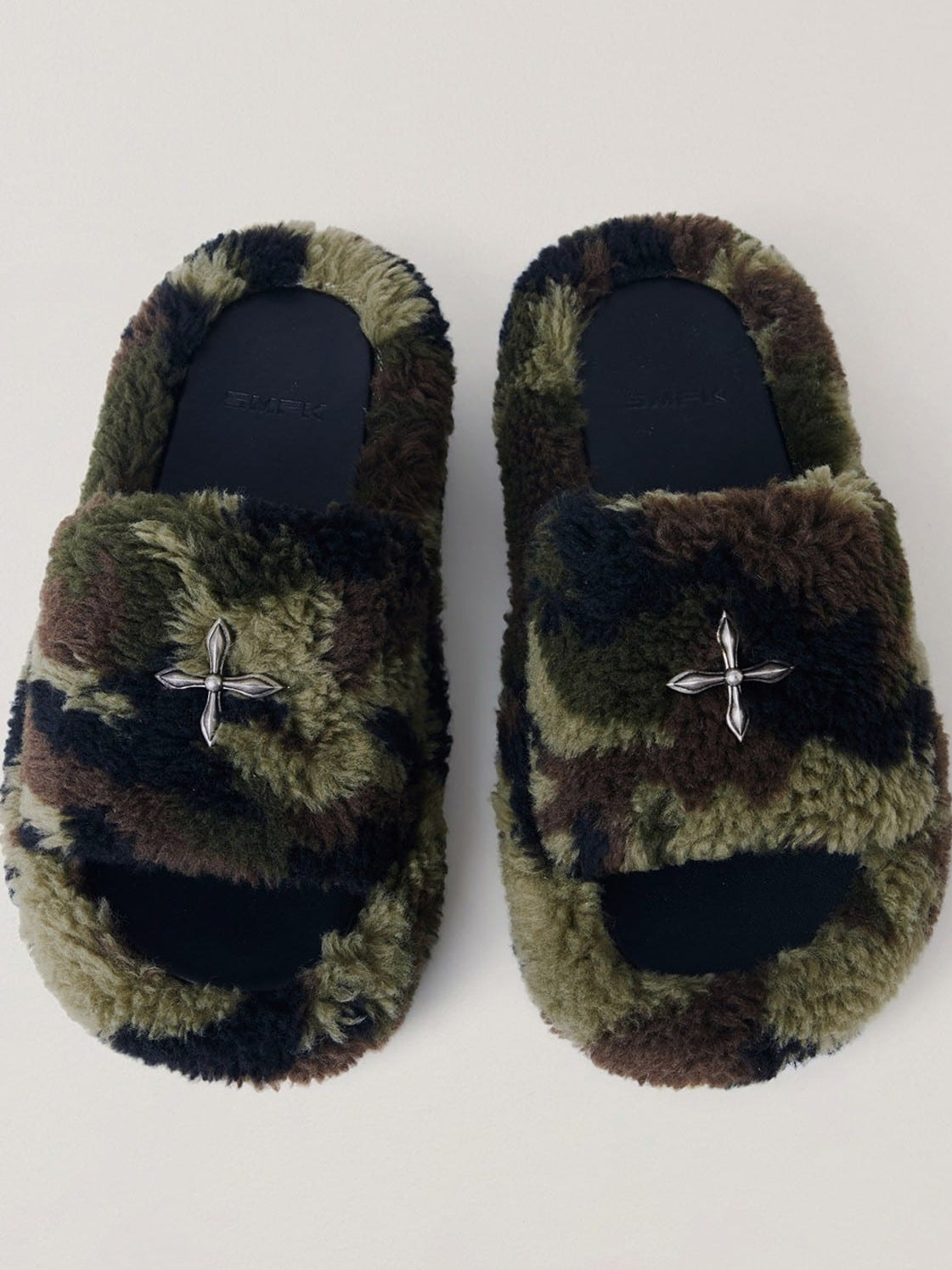 SMFK Camouflage Sheep Wool Slides in [Flat] Land Camouflage