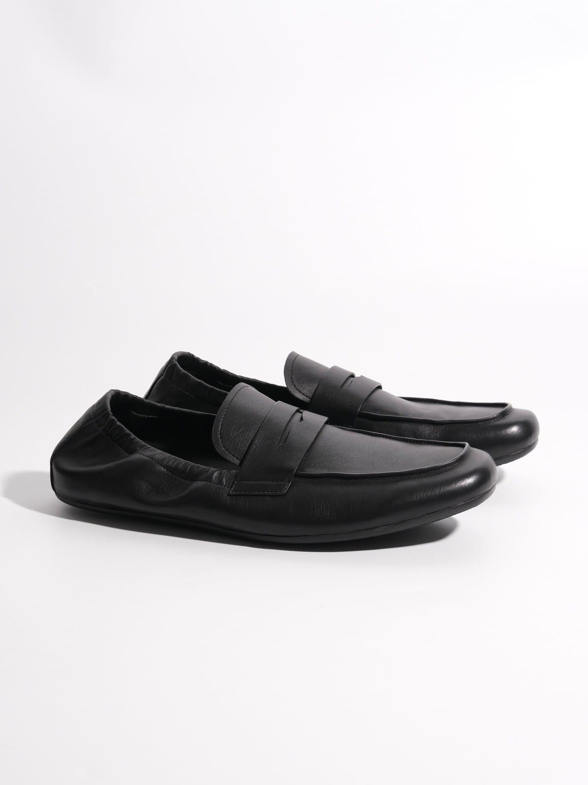 EIX GNOD Calf Leather Slip On Loafers in Black