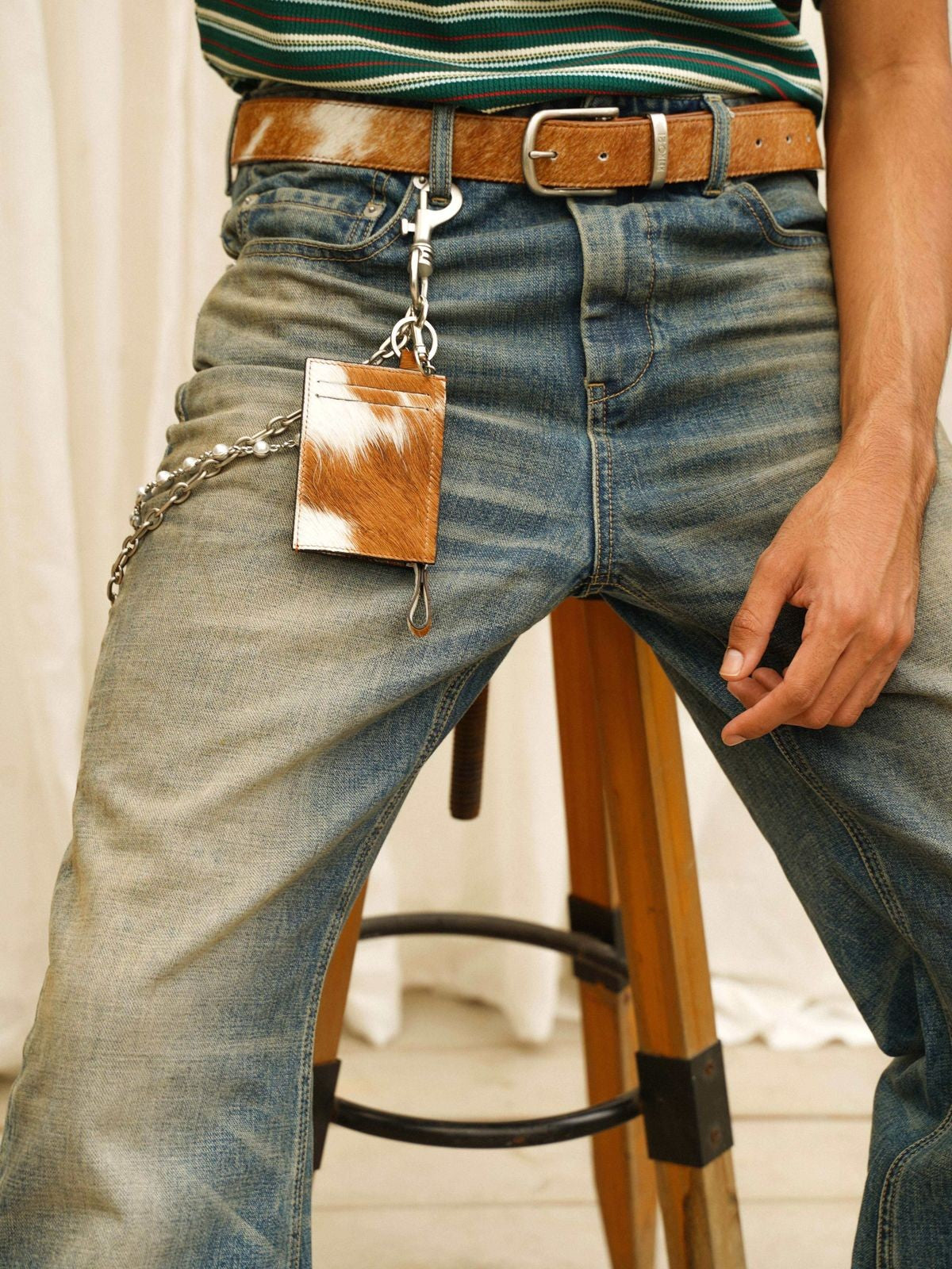 Retro 21 Vintage Wash 646 Style Flared Jeans in Blue - On Male Model
