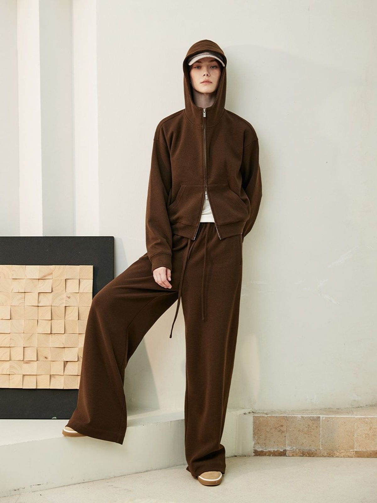 MSBEAST Wool Blend Cropped Hoodie Sweatpants Set in Brown - On Female Model