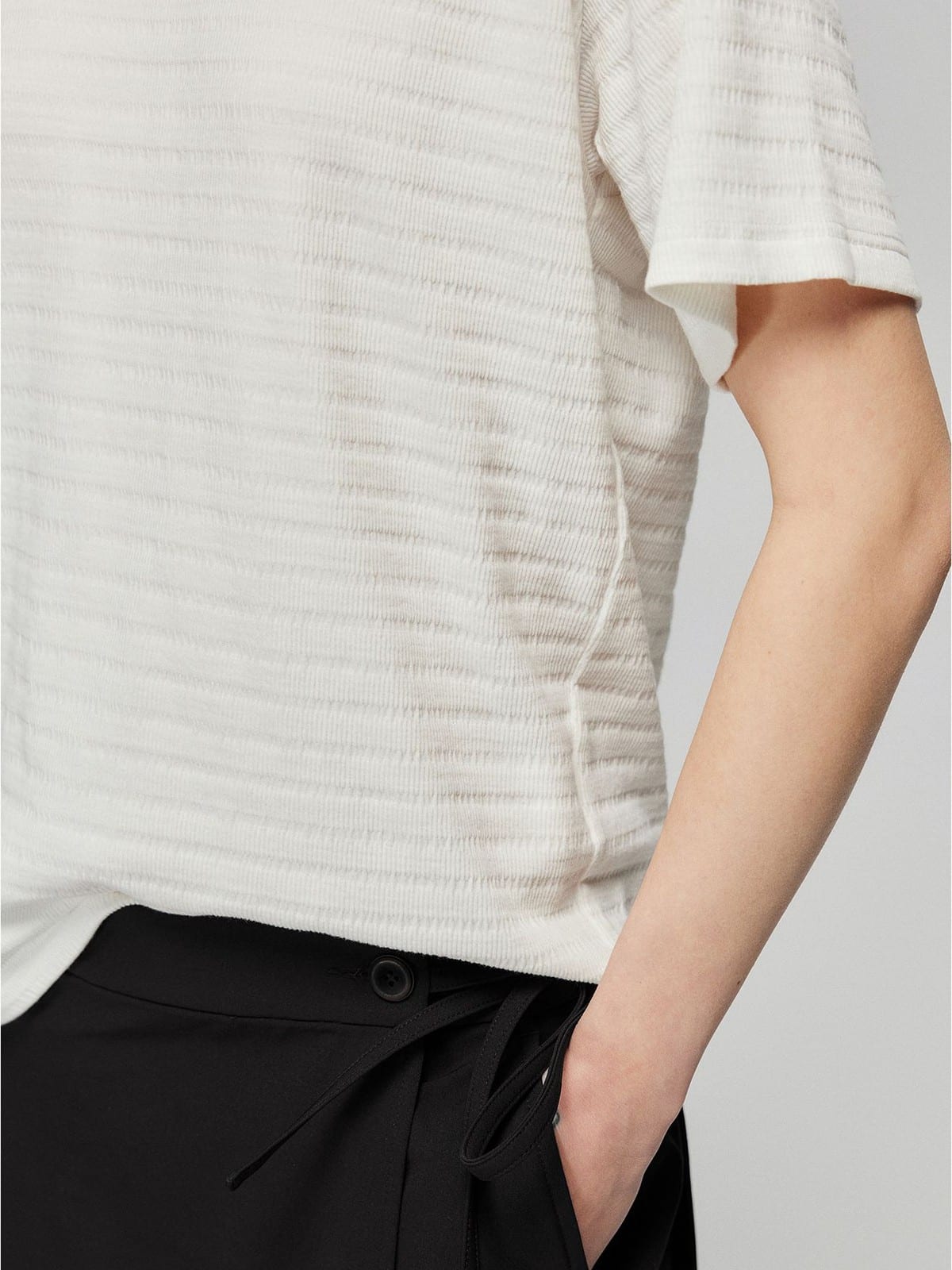 SIMPLE PROJECT Textured Diagonal Paneled T Shirt in White - On Model