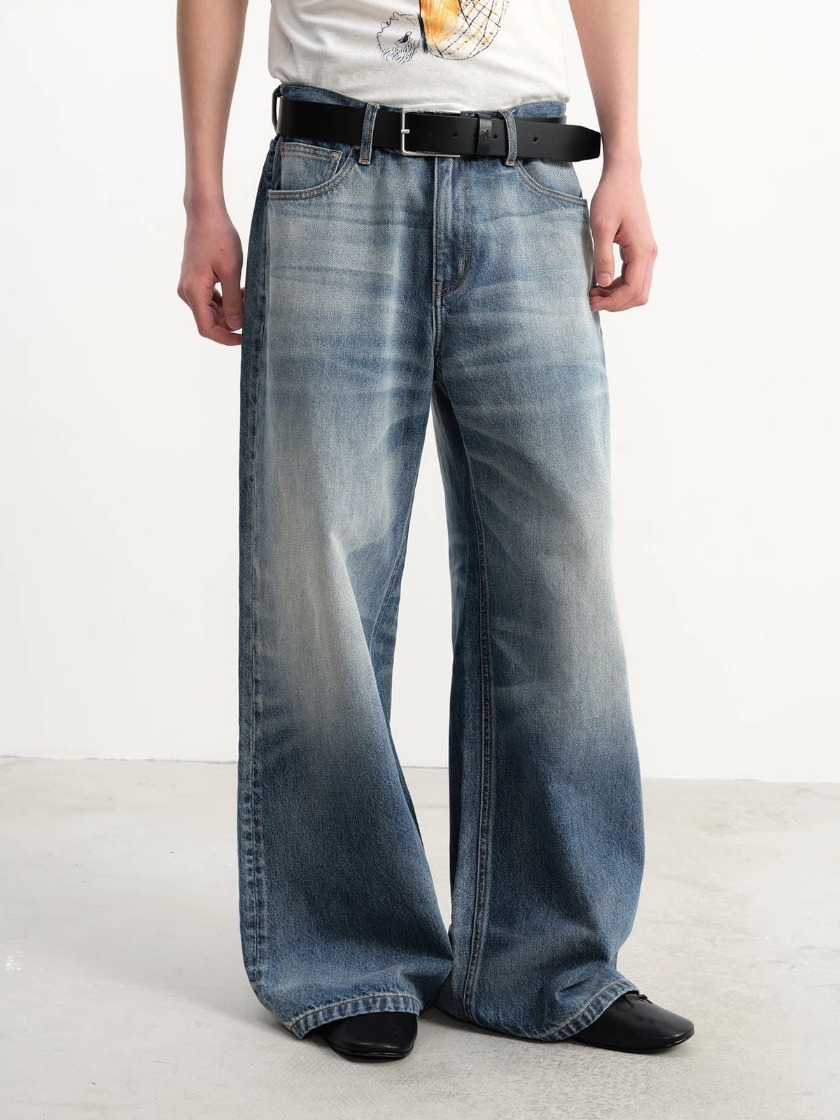 JCAESAR STUDIO Gray Blue Faded Wide Leg Jeans in Blue - On Model