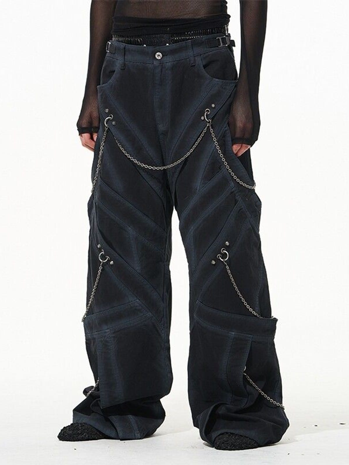 BLINDNOPLAN Chain Decorated Washed Cargo Pants in Black - On Model