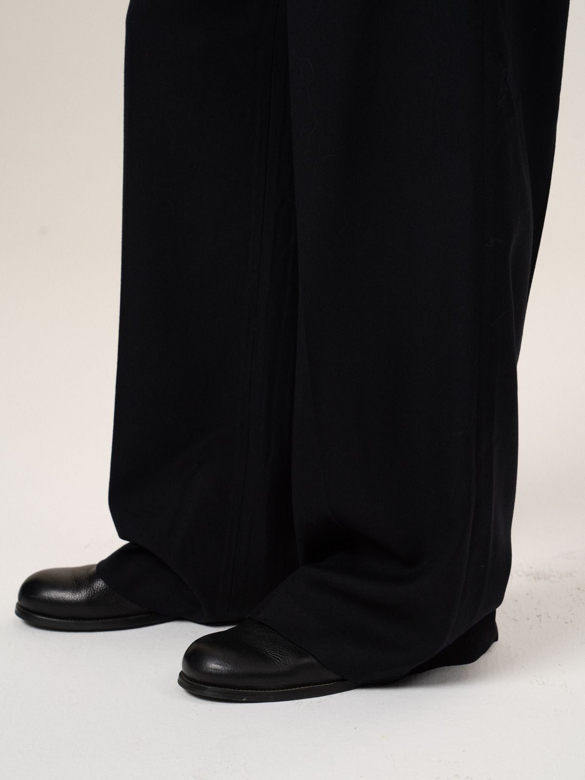 Retro 21 100 Italian Wool Double Waistband Trousers in Black - On Model
