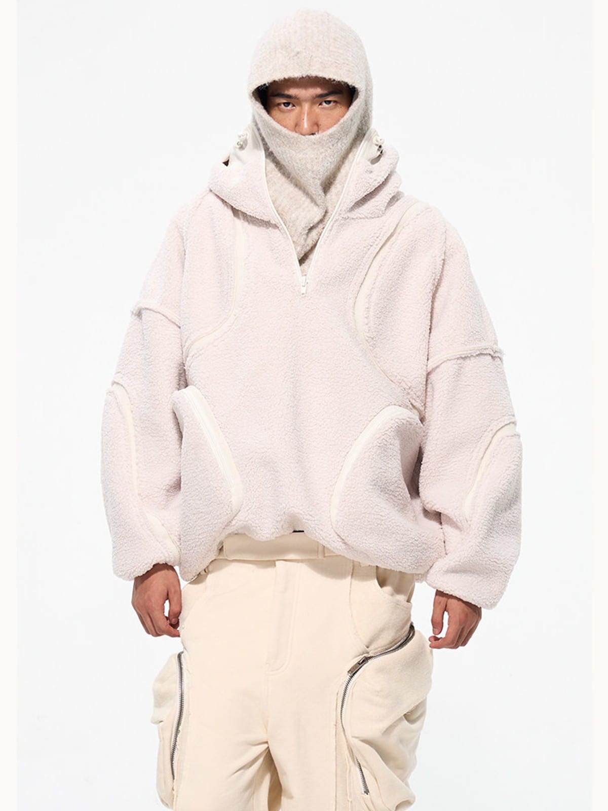 D5ove Sherpa Fleece Half Zip Sweatshirt in White - On Male Model
