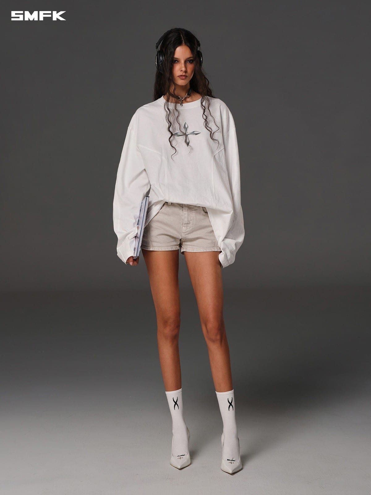 SMFK Stretch Cotton Denim Shorts in Beige - On Female Model