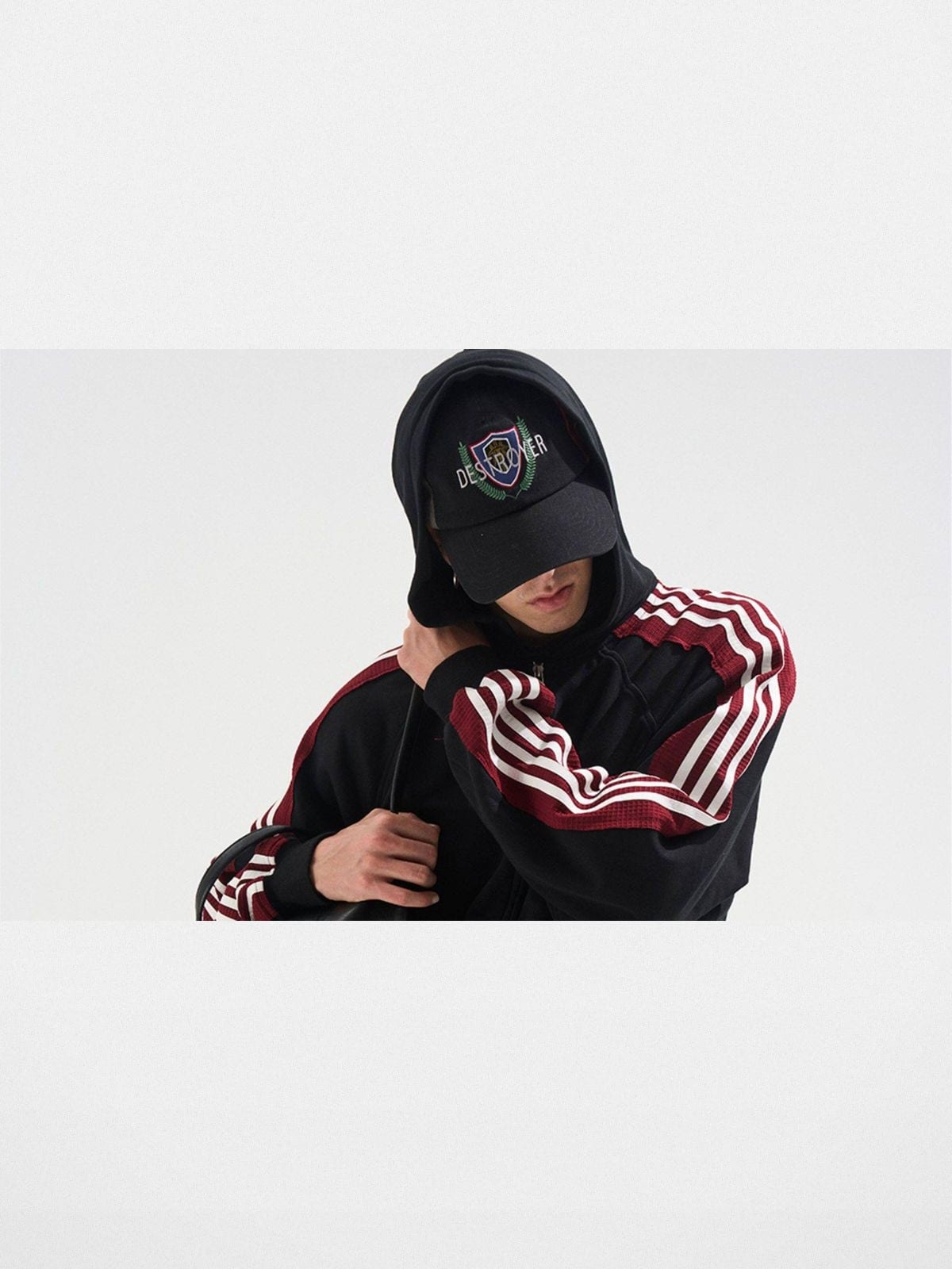 BLINDNOPLAN Contrast Tape Zip Up Hoodie in Black - On Male Model