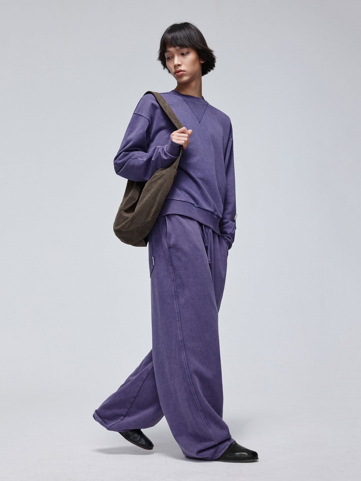 SIMPLE PROJECT Faded Cotton Crewneck Sweatshirt in Purple - On Male Model
