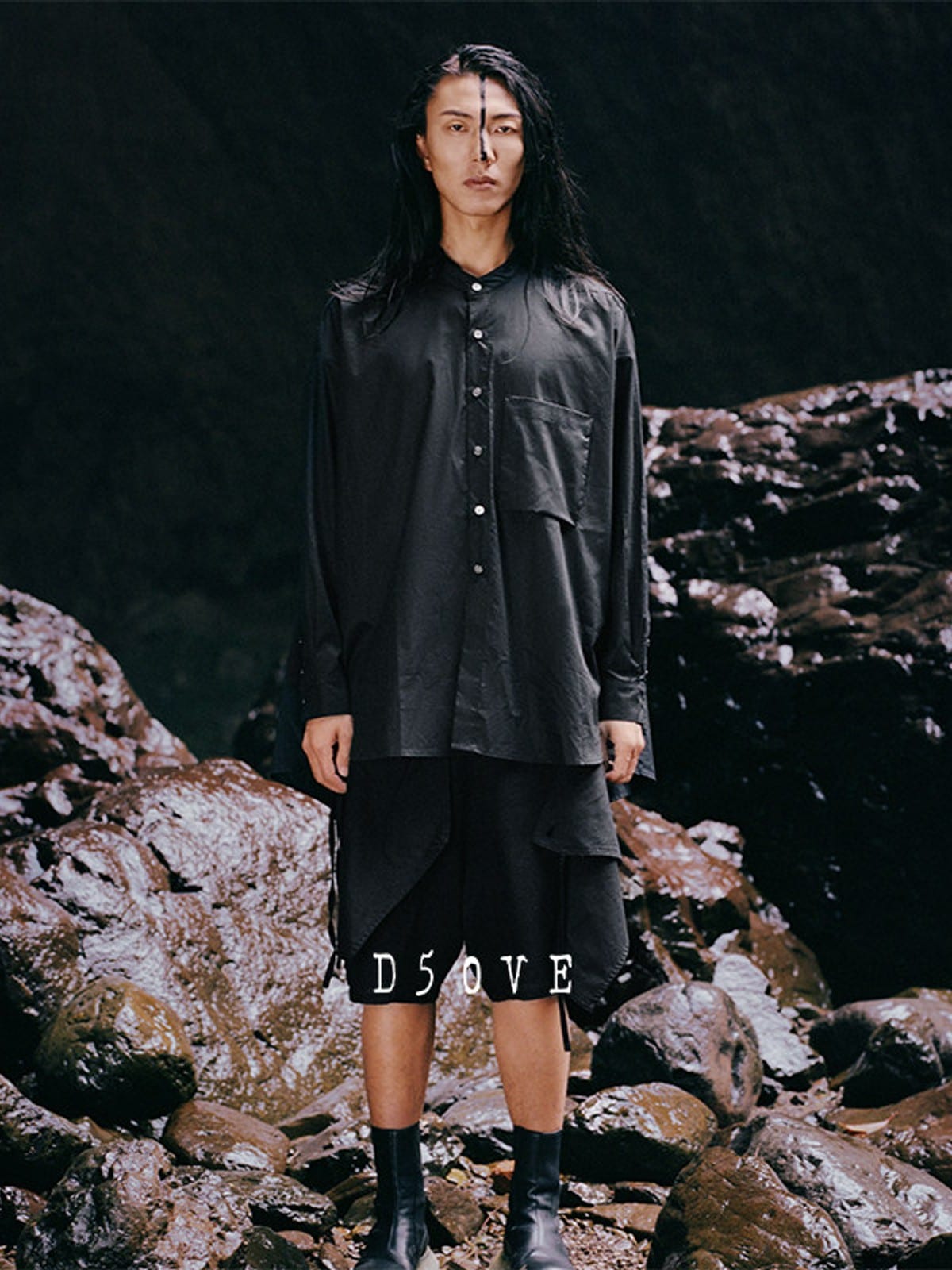 D5ove Mid Length Band Collar Shirt in Black - On Male Model