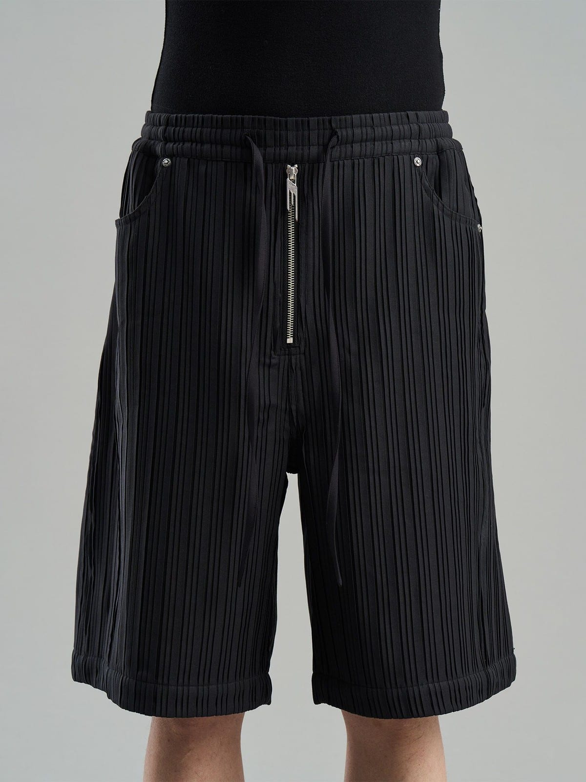 BLINDNOPLAN Textured Rivet Suit Shorts in Black - On Model