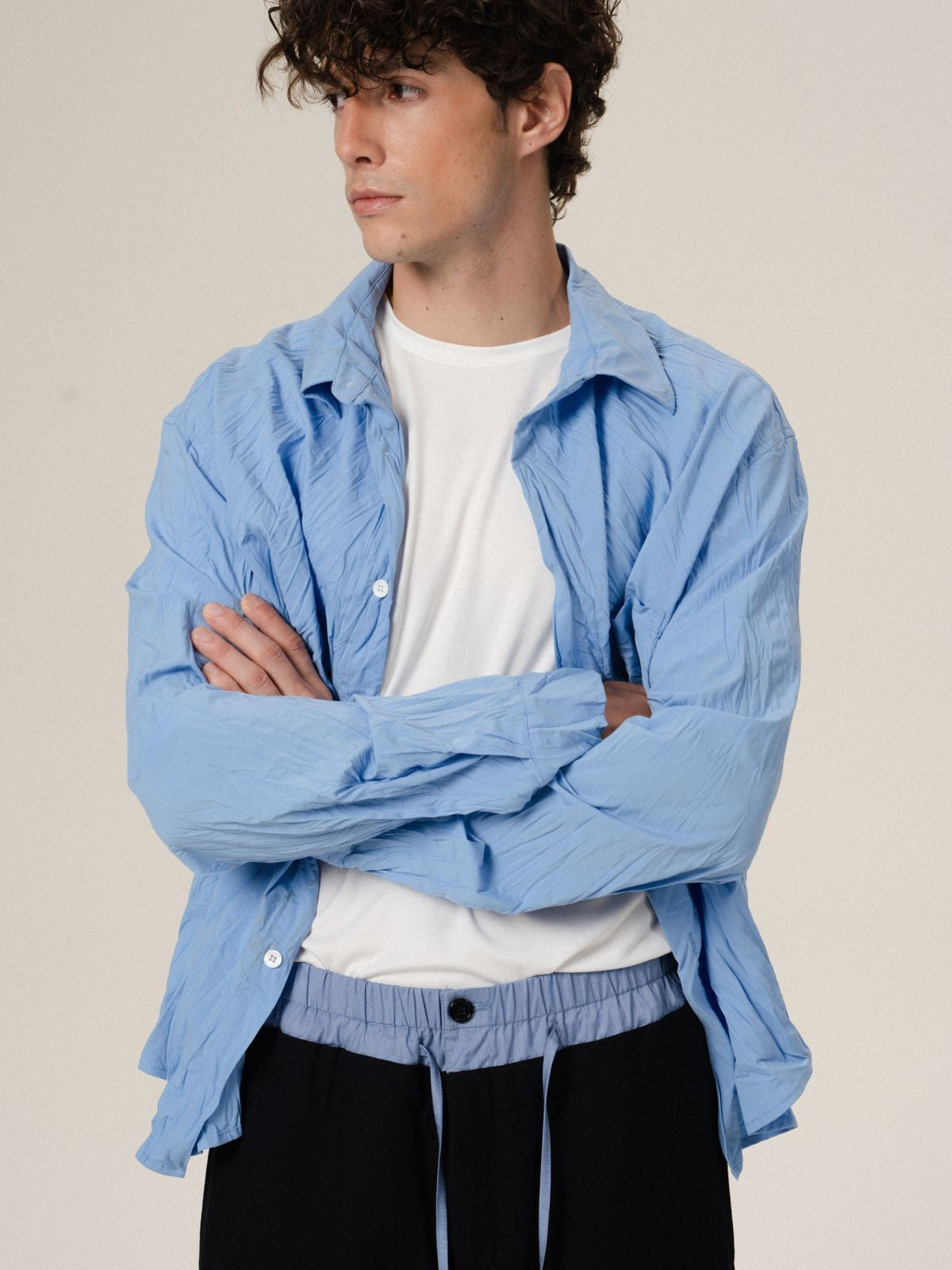 Retro 21 Pleated Bamboo Rayon Shirt in Blue - On Male Model
