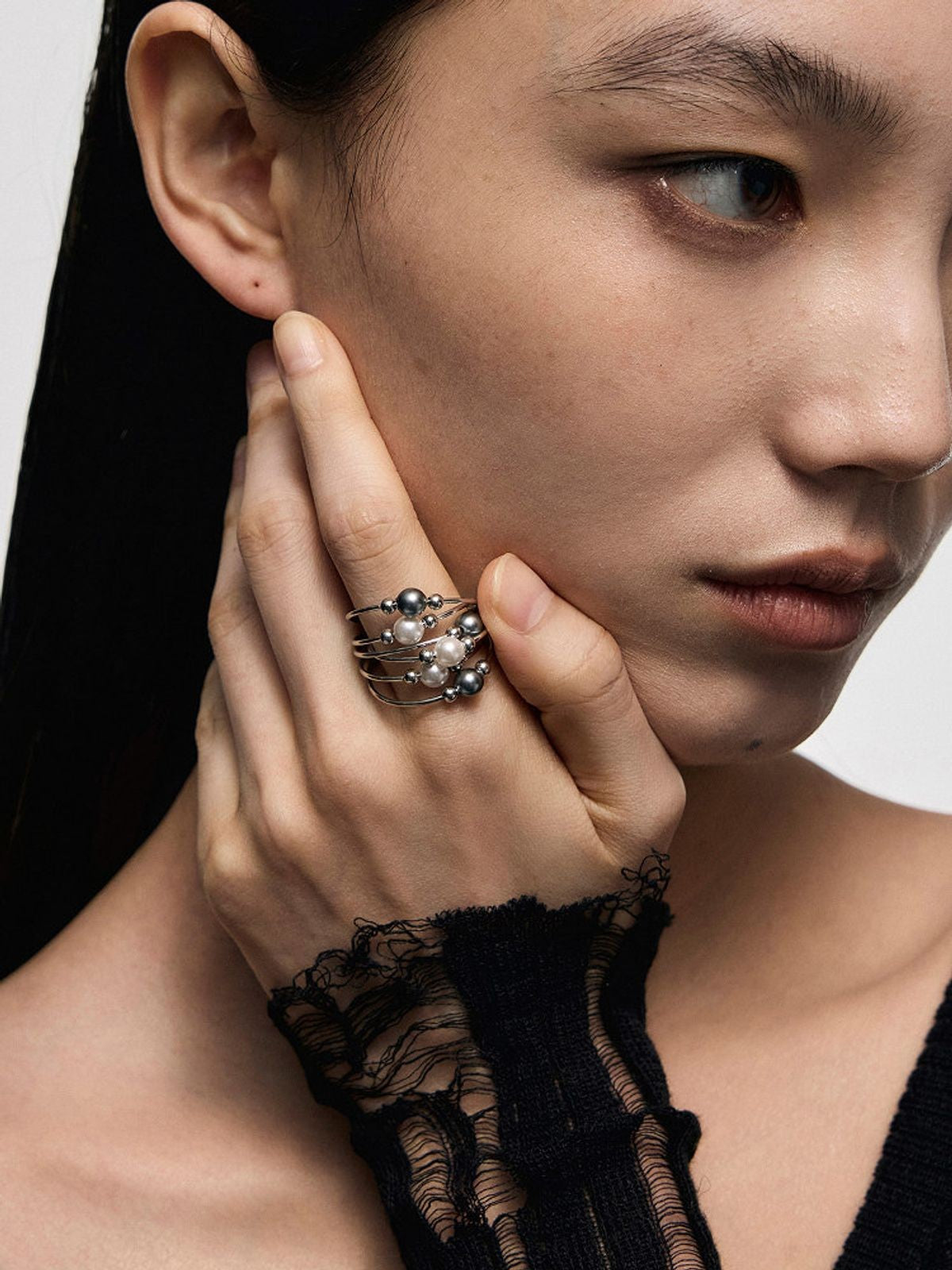 BLACKHEAD Entwined Pearl Steel Ring in Silver - On Female Model
