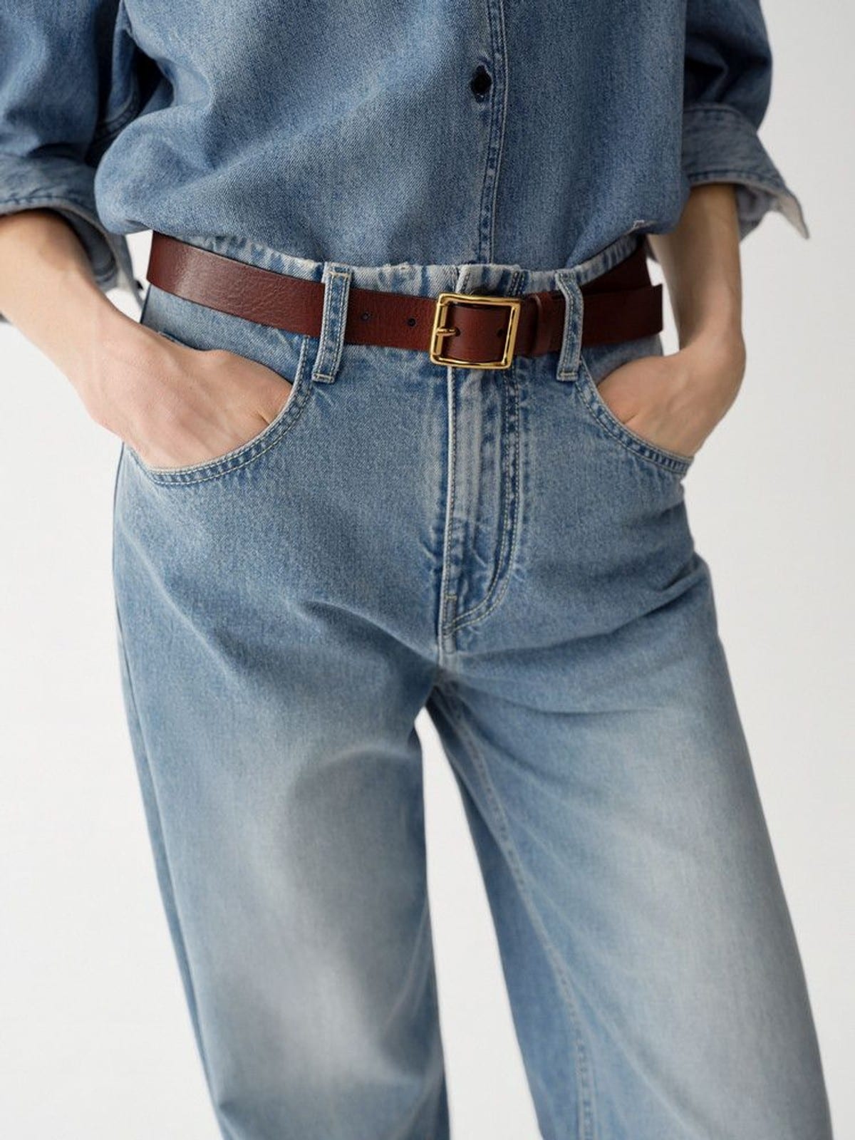 EDITION Vintage Wash Wide Leg Trouser Jeans in Denim - On Female Model