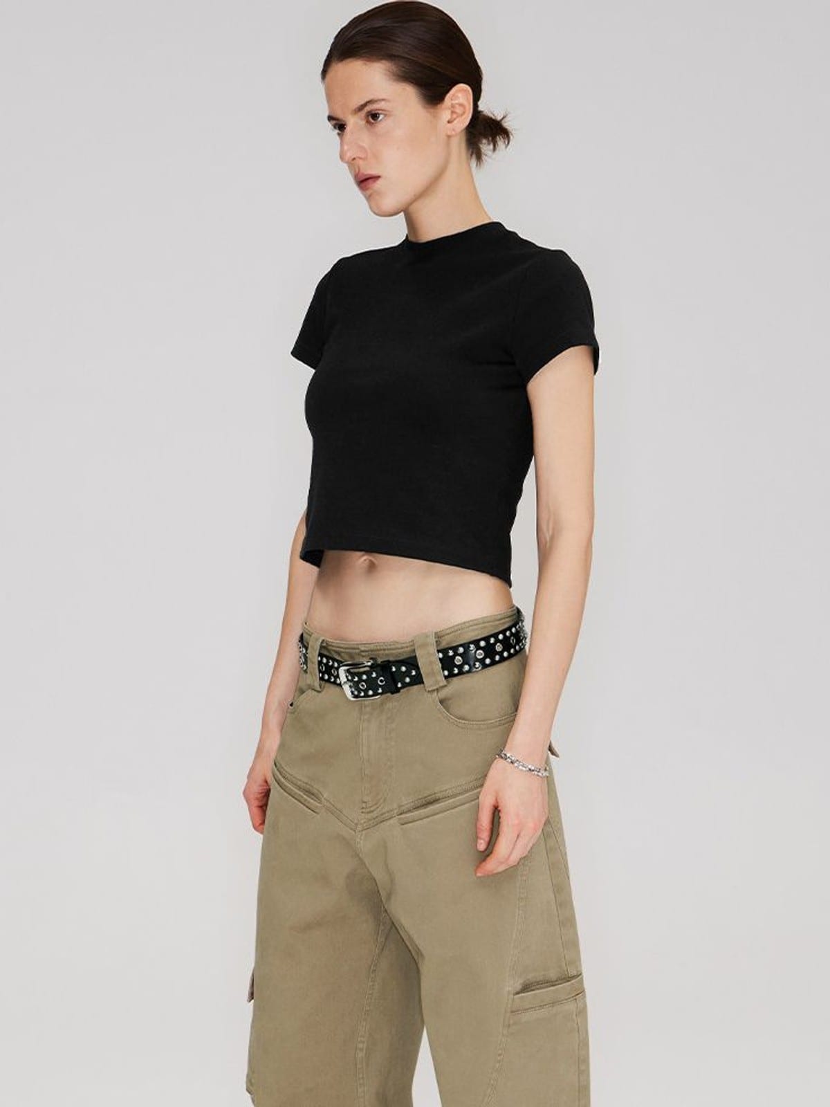 RARELY ALIKE Cropped Cotton Crew Neck T Shirt in Black - On Female Model