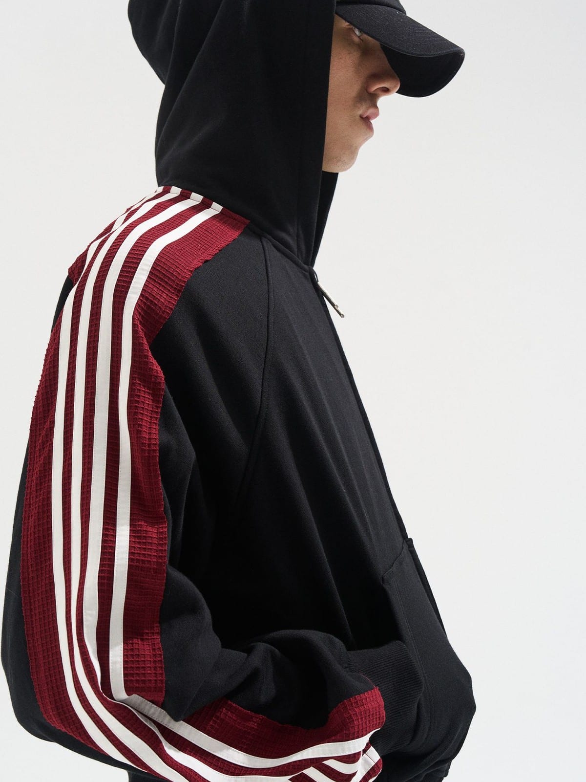 BLINDNOPLAN Contrast Tape Zip Up Hoodie in Black - On Male Model