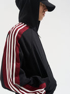 BLINDNOPLAN Contrast Tape Zip Up Hoodie in Black - On Male Model