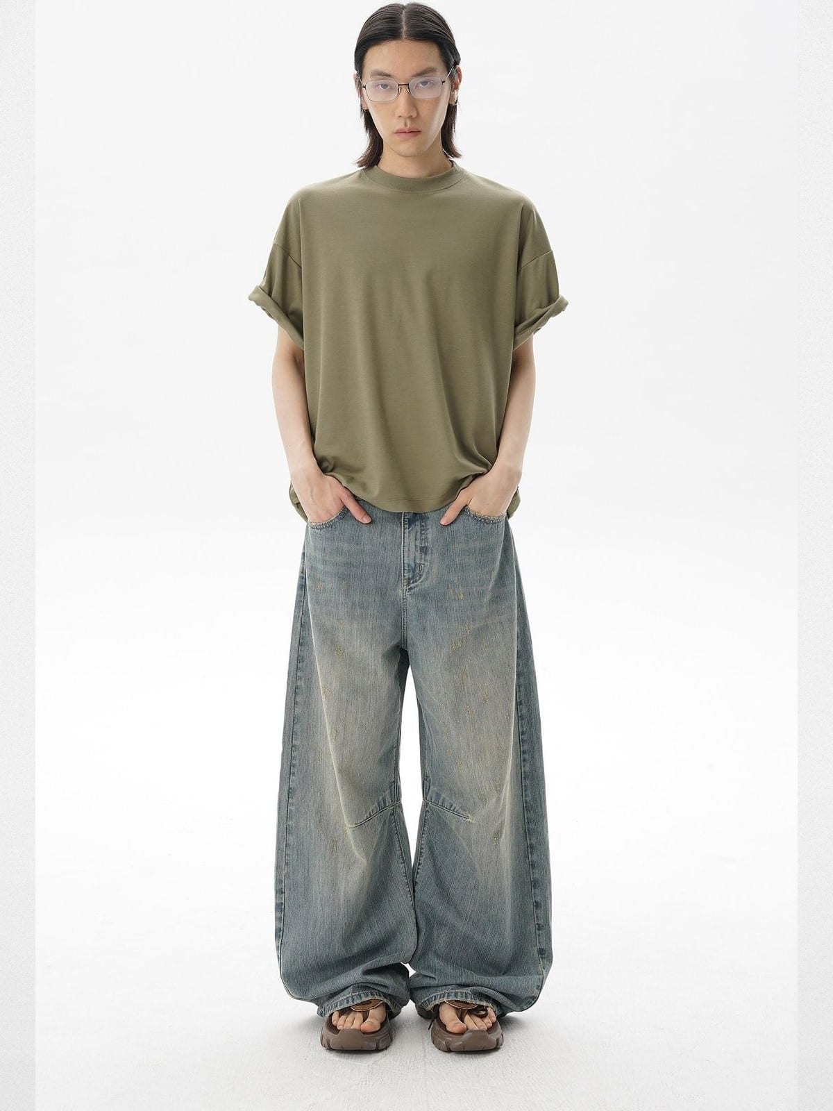 MASONPRINCE Distressed Slub Texture Vintage Jeans in Light Blue - On Male Model