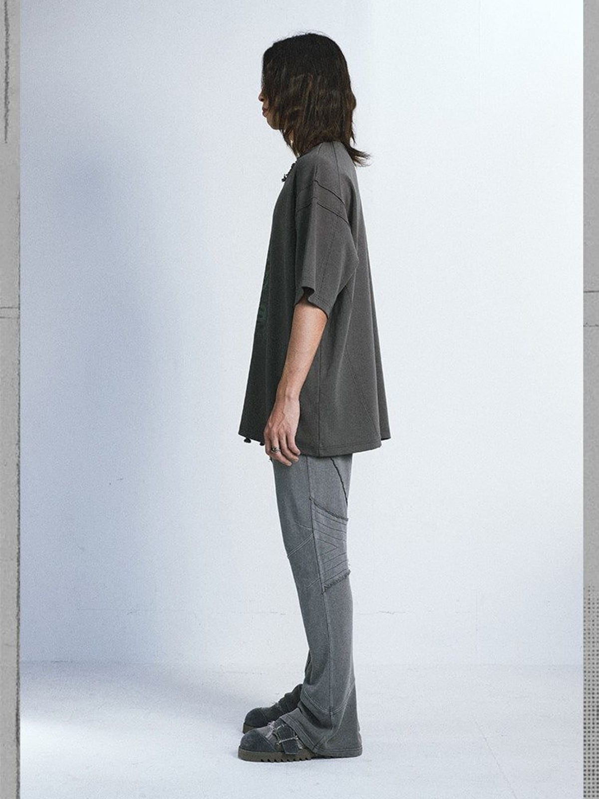 D5ove Side Zip Paneled Flared Pants in Gray - On Model