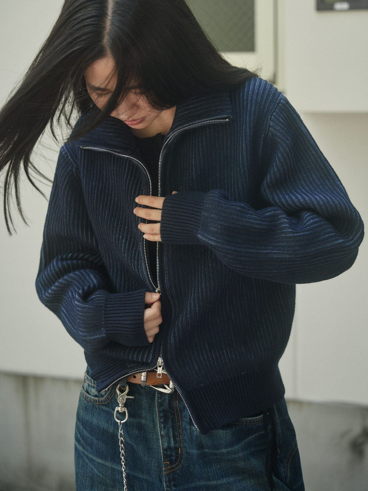 Retro 21 Ribbed Wool Blend Zip Cardigan in Navy Blue - On Female Model